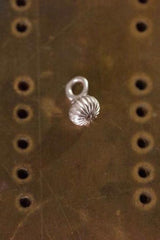 Segmented Stigma Charm