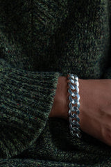 chunky men's chain link bracelet, finished with a circular closure