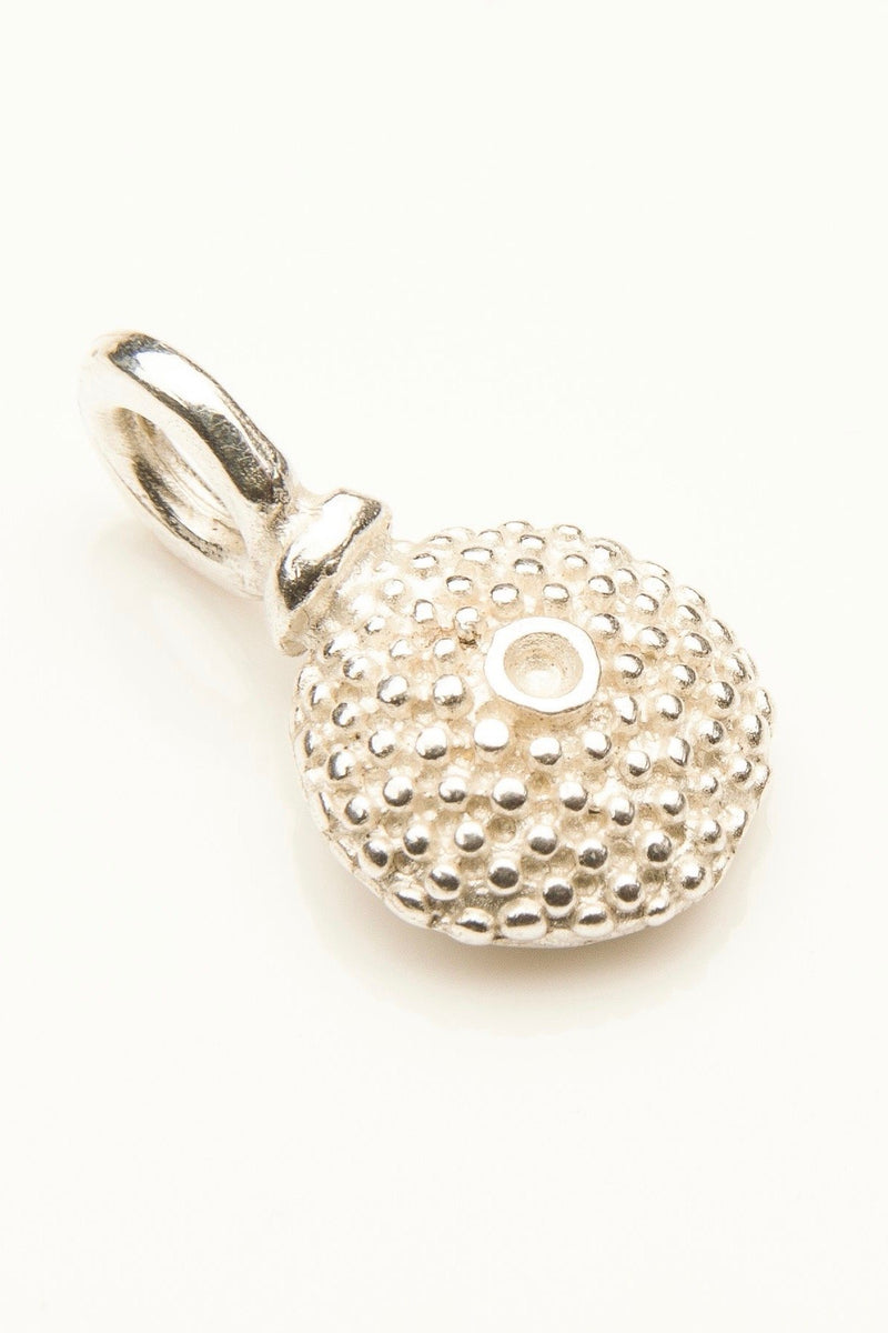 Bobbled Pollen Charm