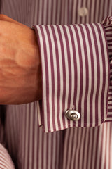 The smooth clean lines of these silver chain cufflinks add the perfect finishing touch.
