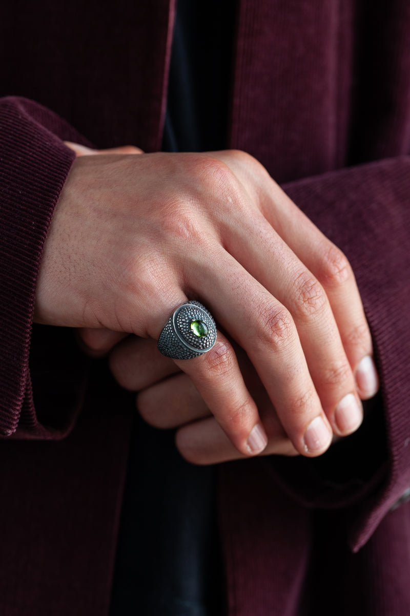 Mens peridot signet ring store