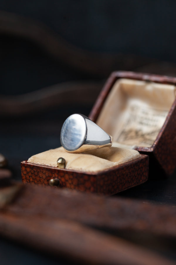 A classic signet ring that can be worn as it is or personalised with your choice of initials or engraving.