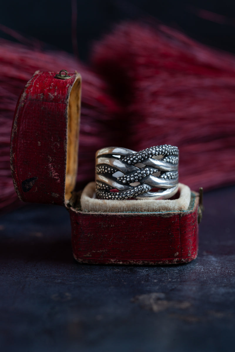 Medusa Ring