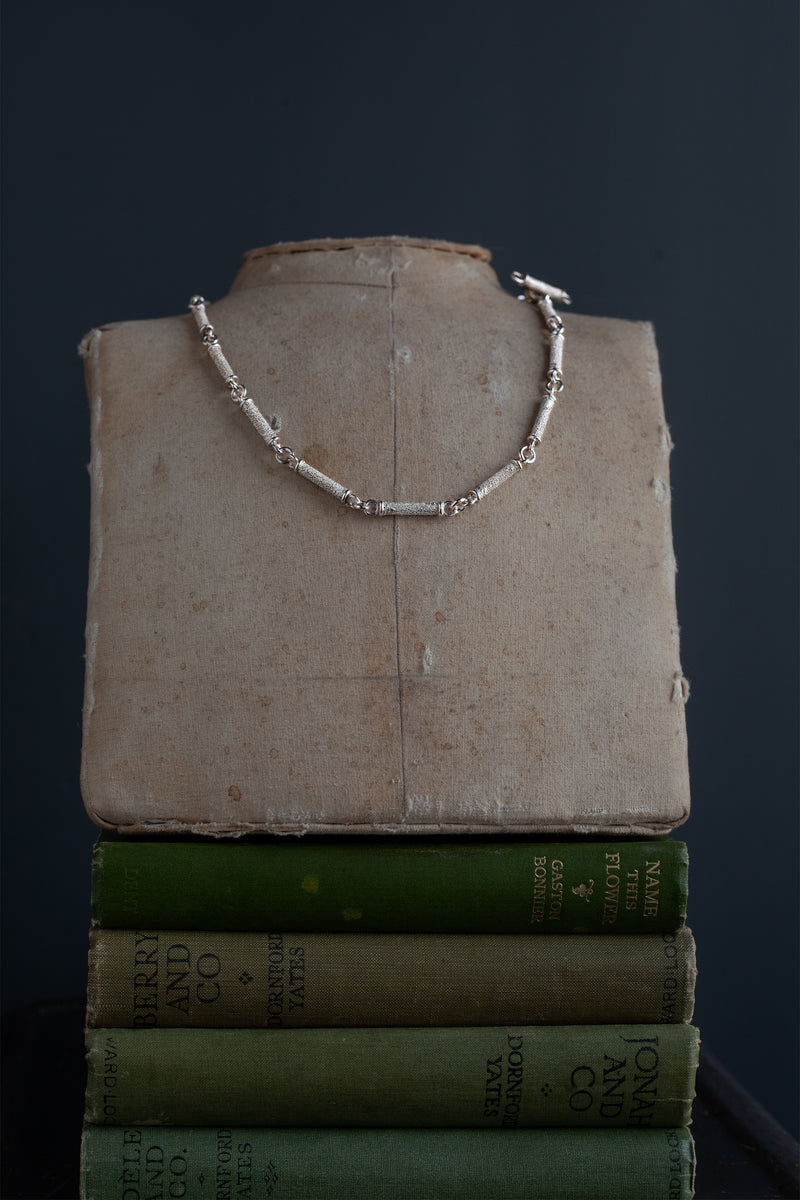 Textured Link Necklace