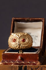 A statement Owl Ring in solid 18ct gold, inspired by Harry Potter's owl Hedwig, with Yelow Sapphire eyes