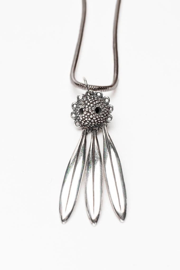 Three Petal Aster Pendant